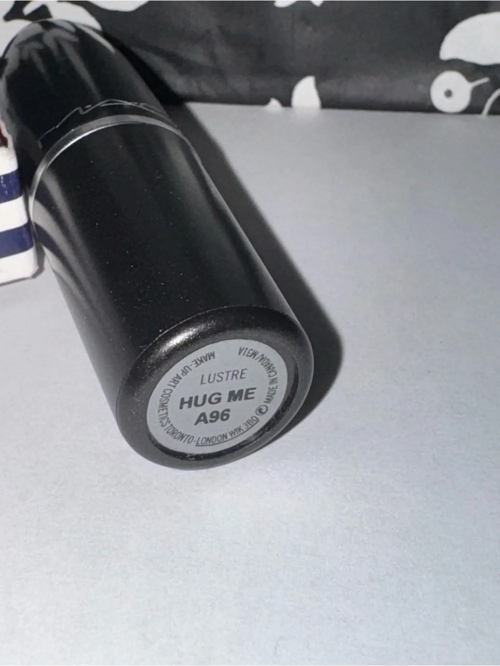 MAC Hug Me Lipstick